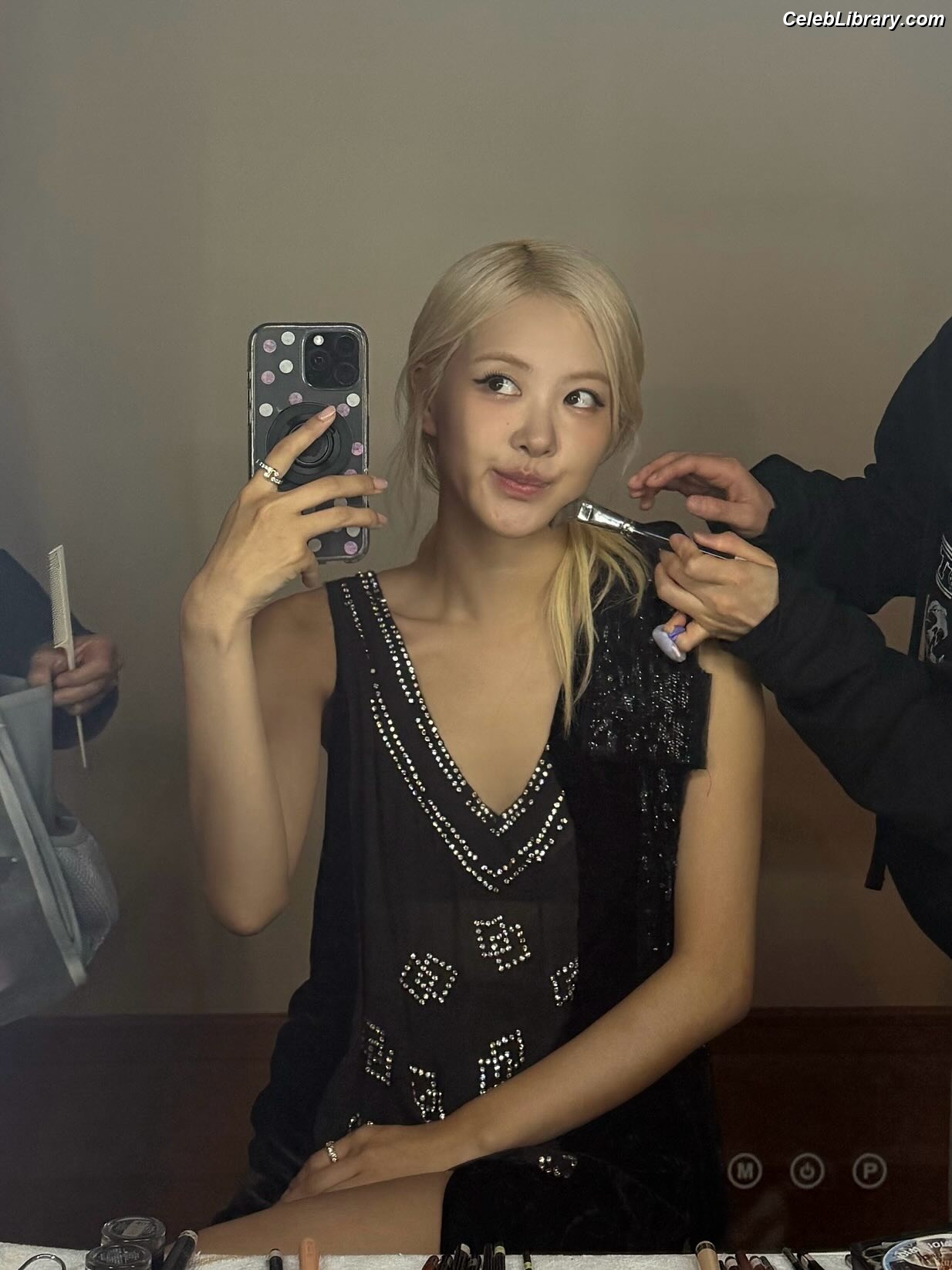 Rosé (BLACKPINK) photo 5 of 4338