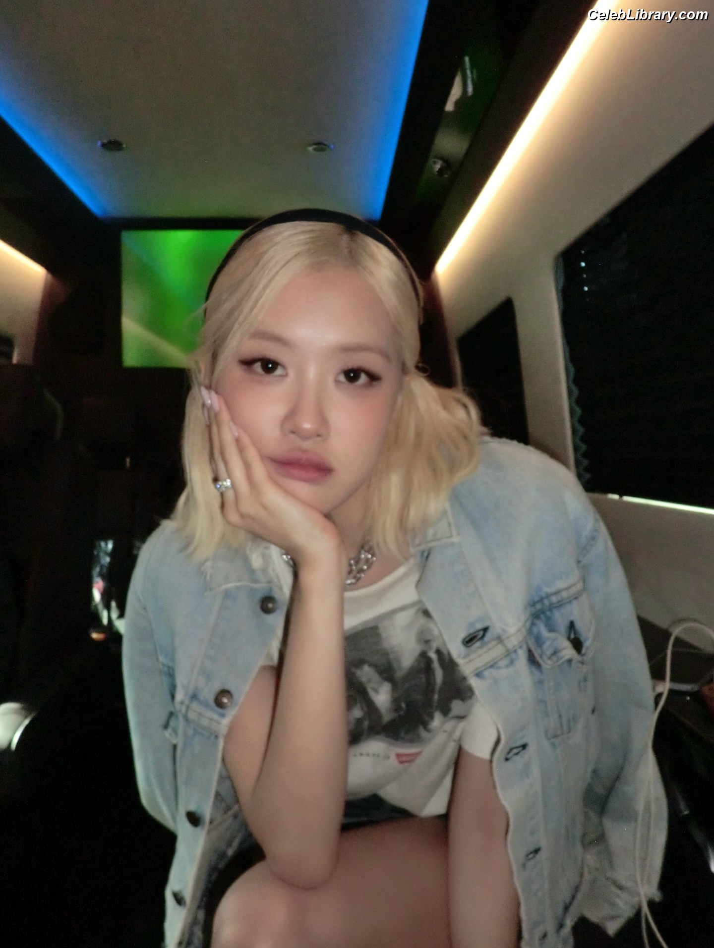 Rosé (BLACKPINK) photo 6 of 4338