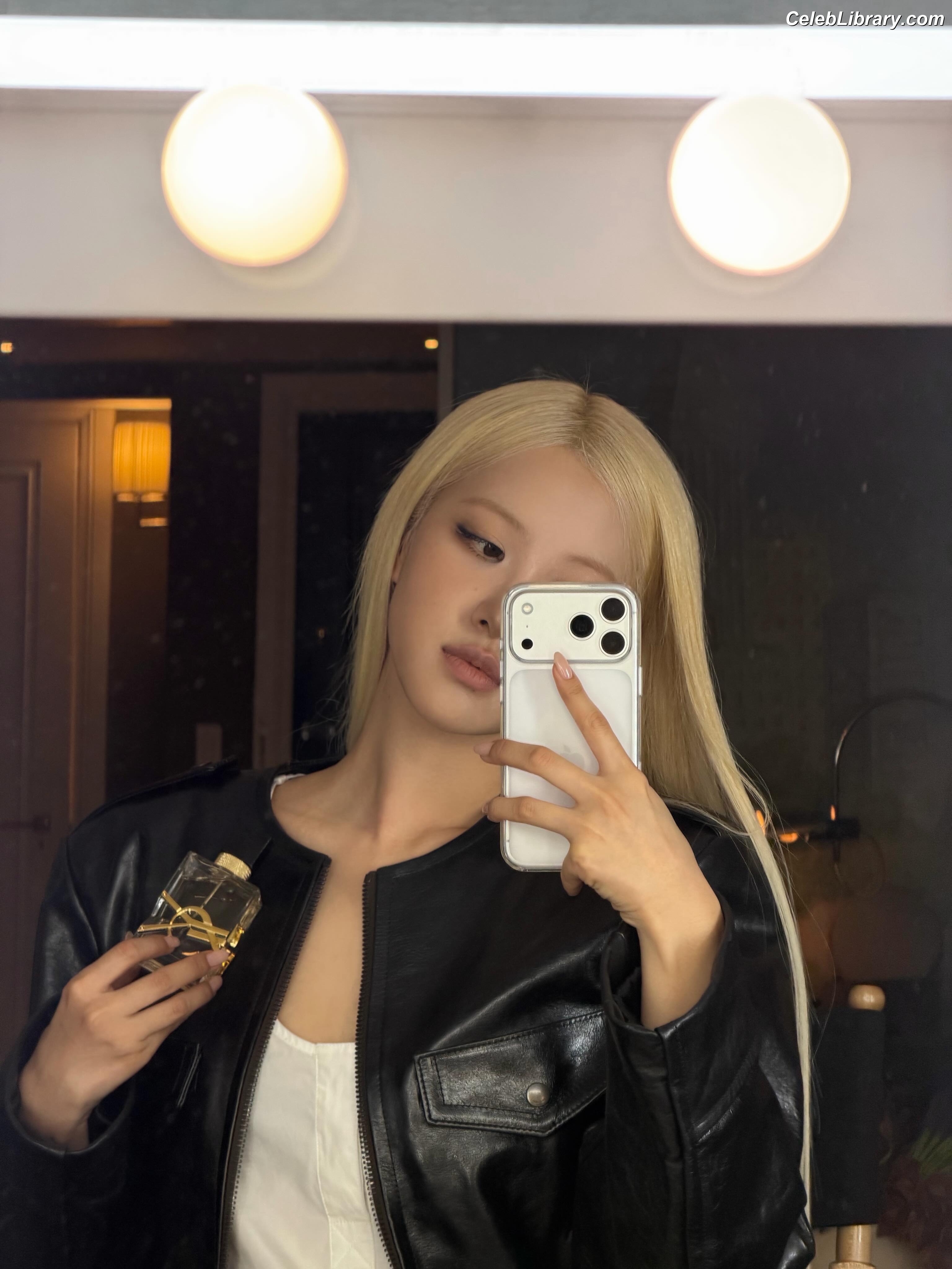 Rosé (BLACKPINK) photo 23 of 4338