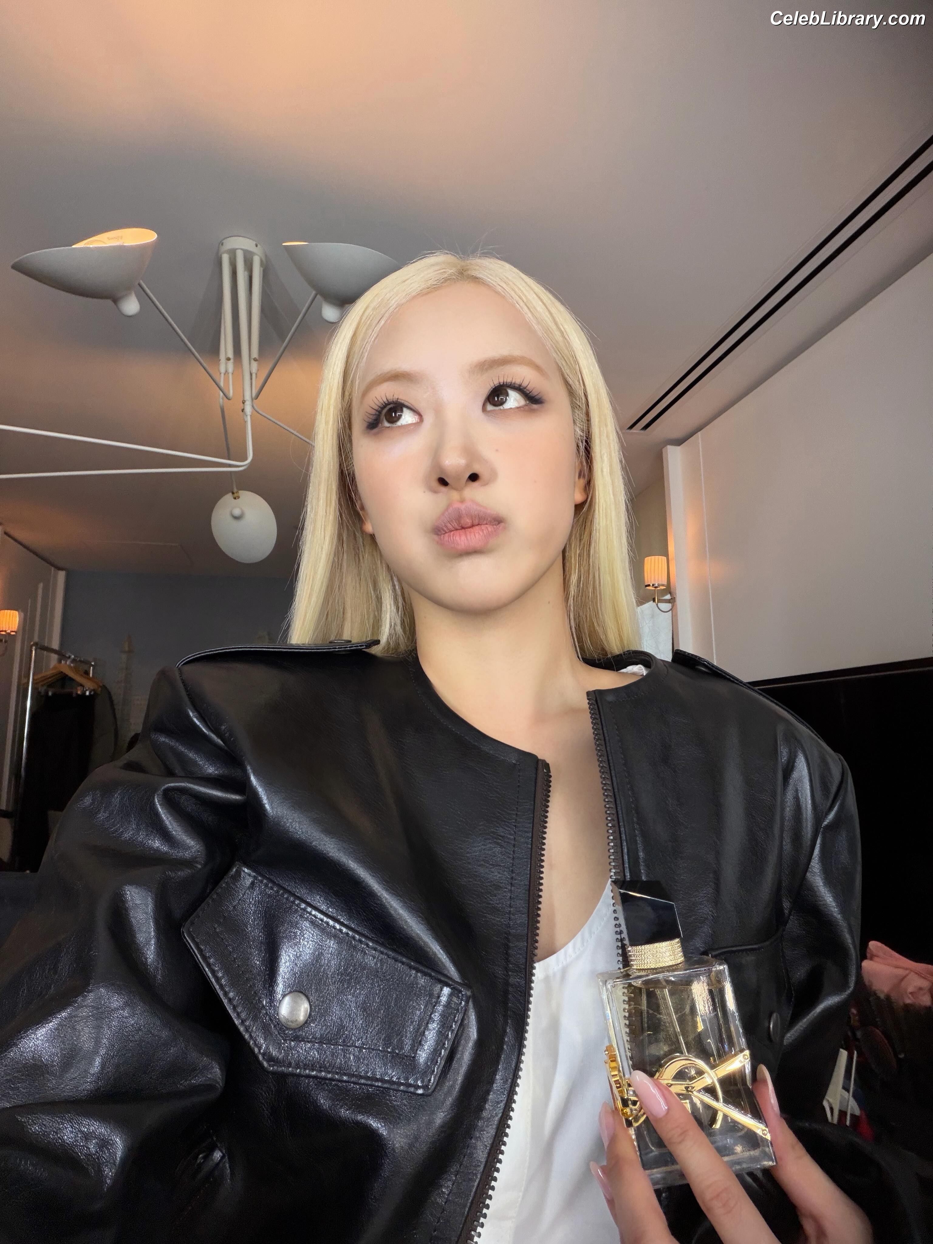 Rosé (BLACKPINK) photo 24 of 4338