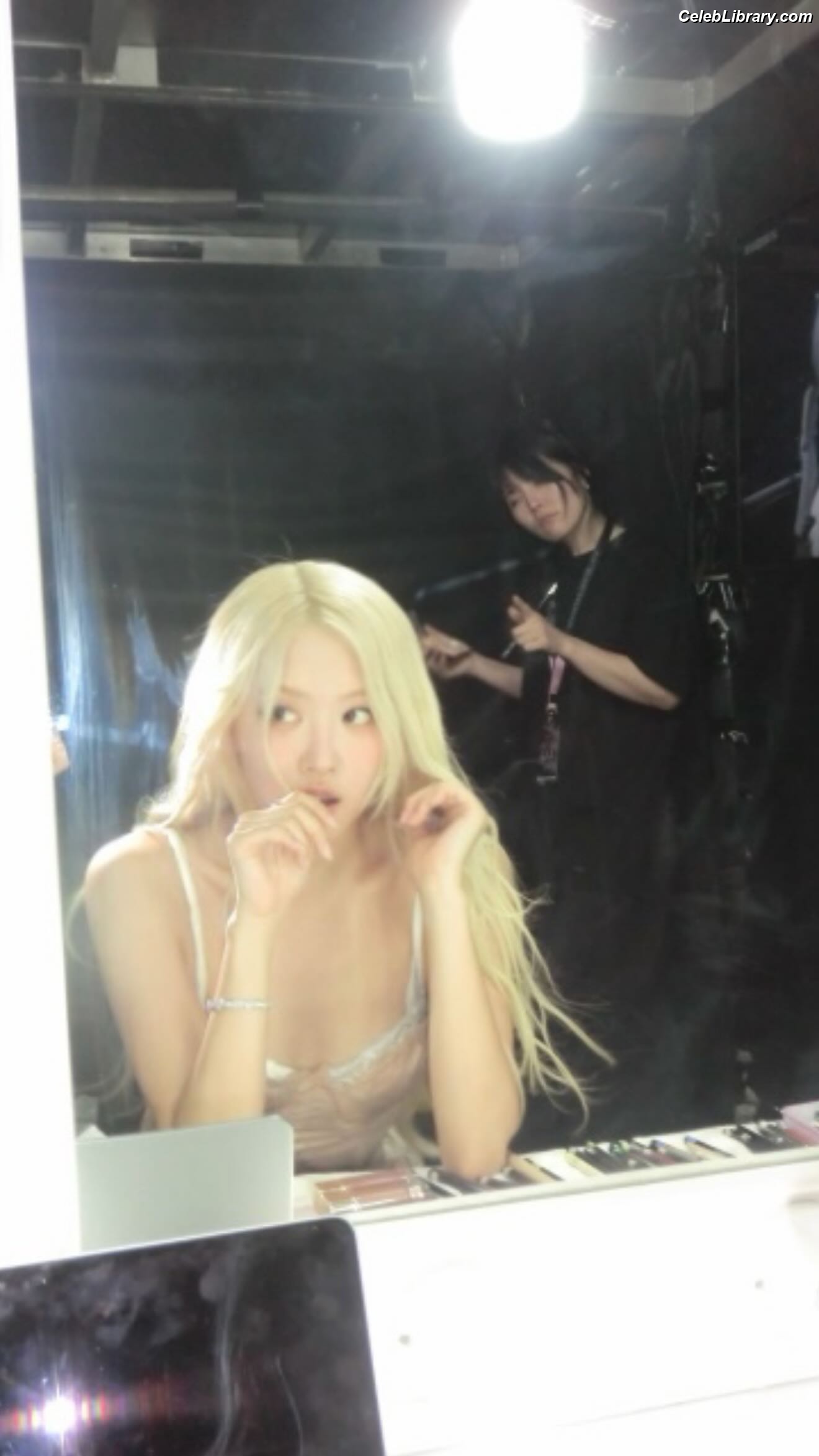 Rosé (BLACKPINK) photo 17 of 4338