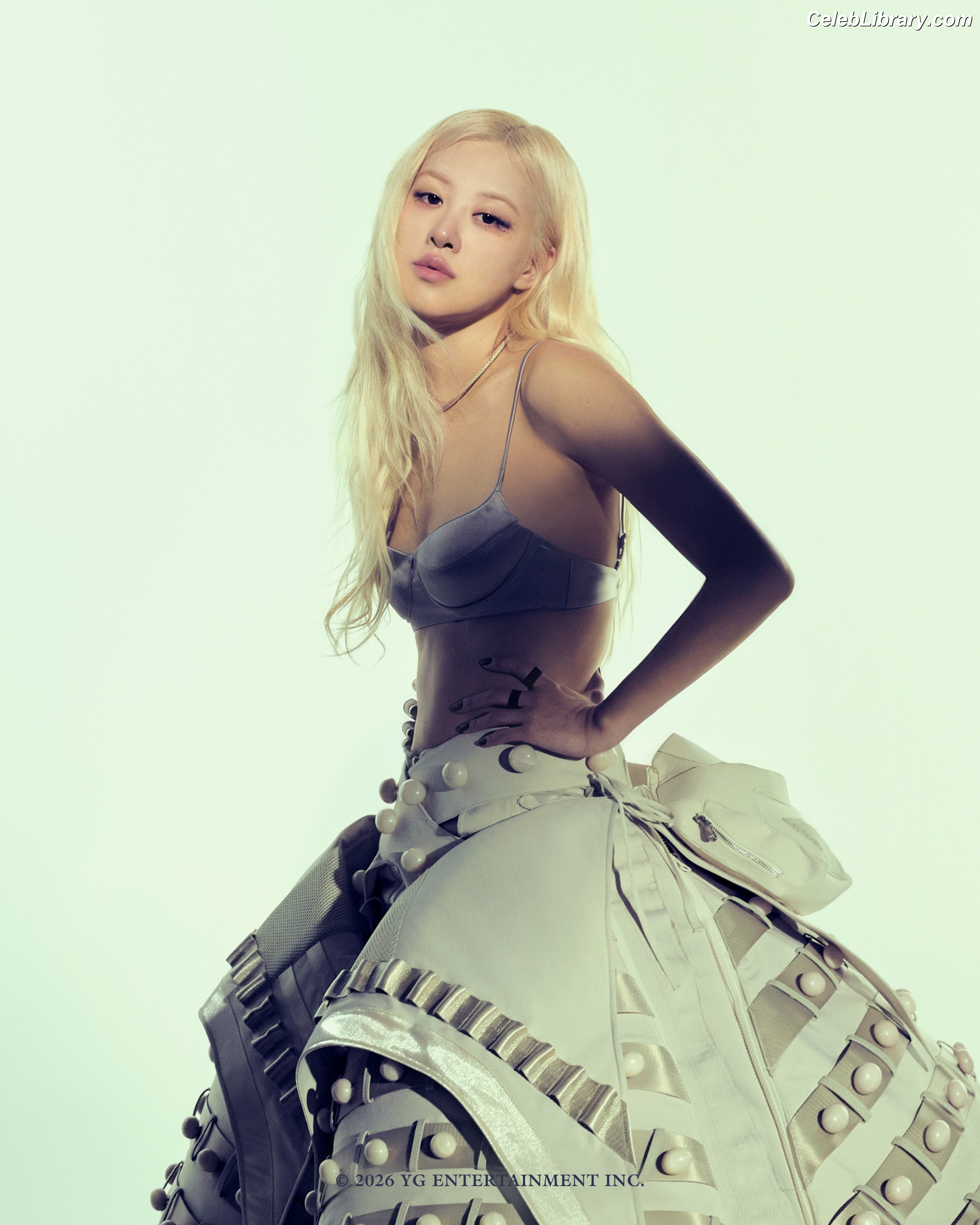 Rosé (BLACKPINK) photo 23 of 4338