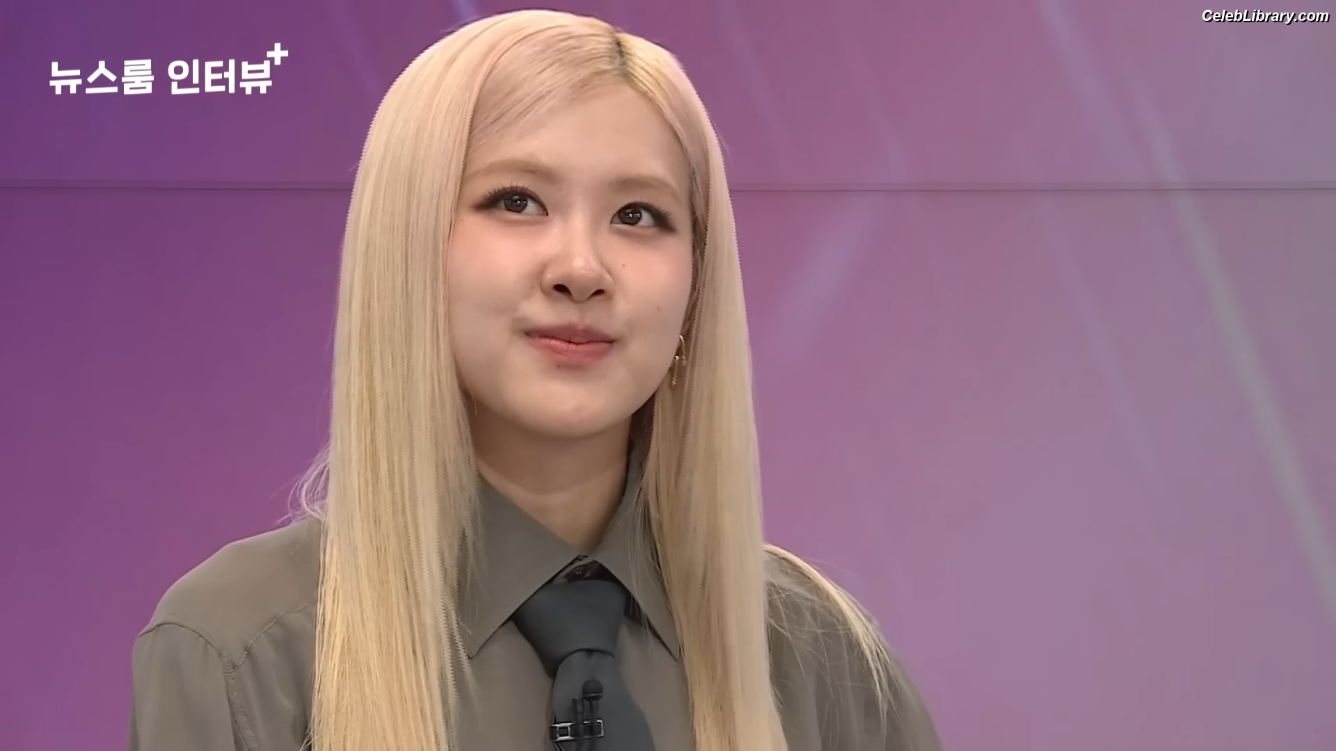 Rosé (BLACKPINK) photo 5 of 4338