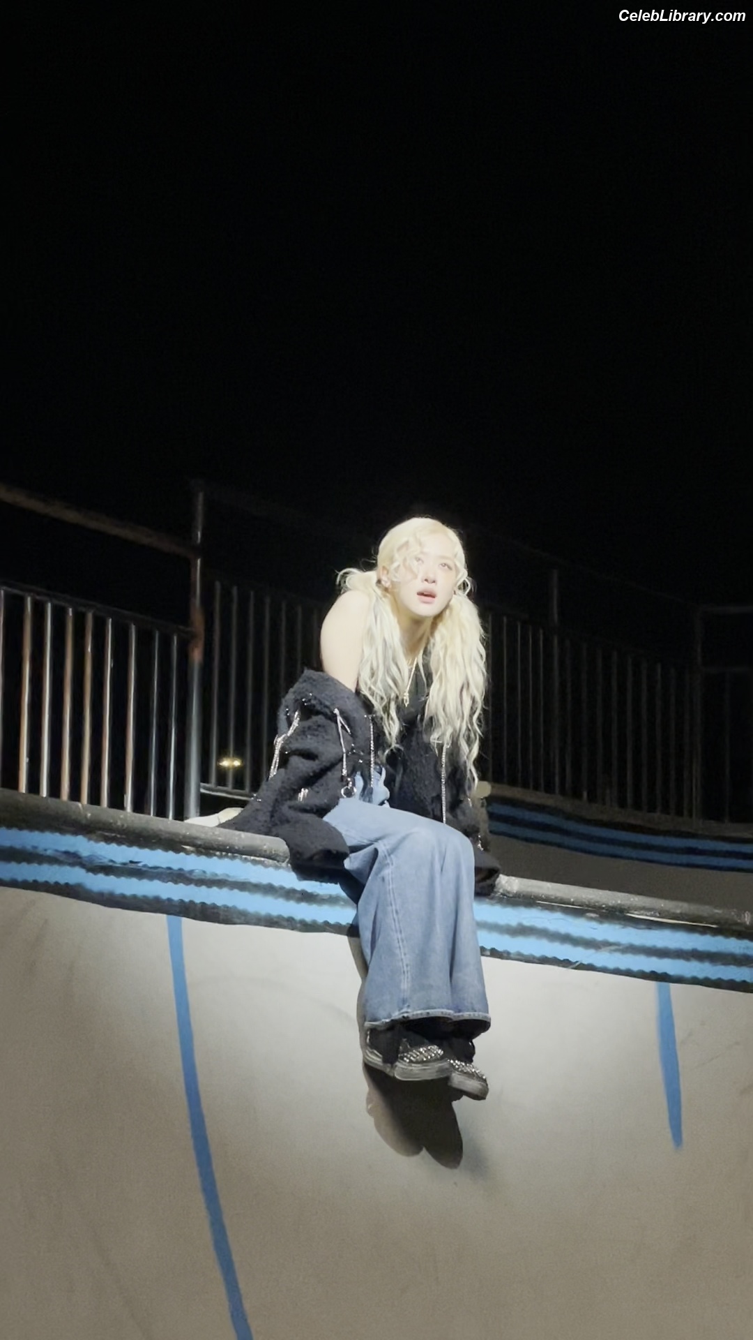 Rosé (BLACKPINK) photo 24 of 4338