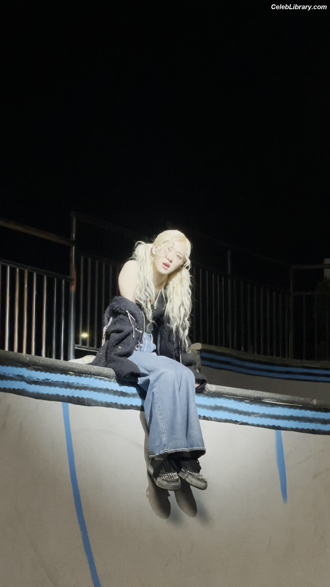 Rosé (BLACKPINK) photo 15 of 4338