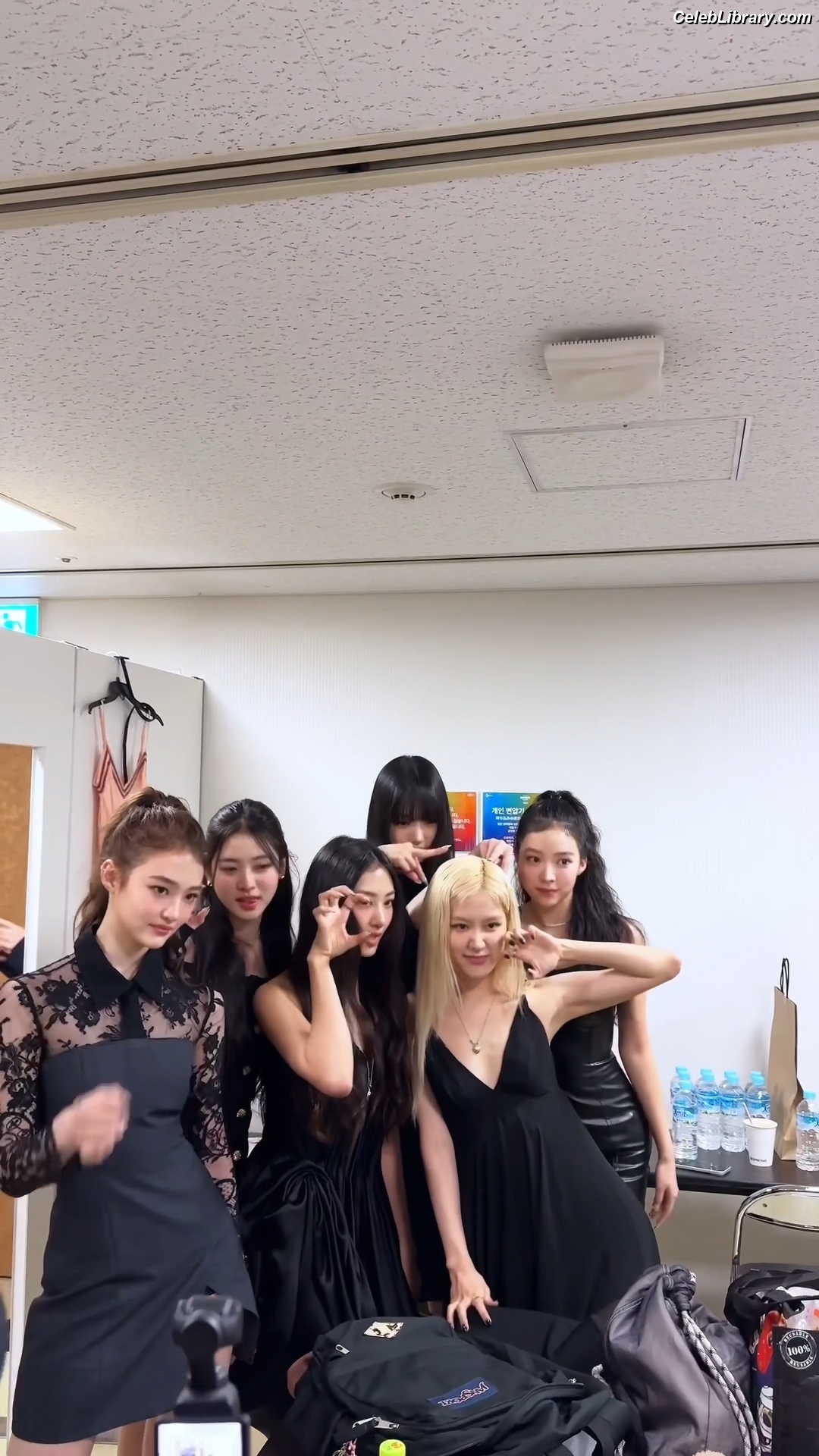 Rosé (BLACKPINK) photo 24 of 4338