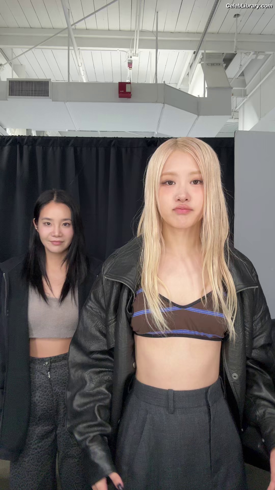 Rosé (BLACKPINK) photo 19 of 4338