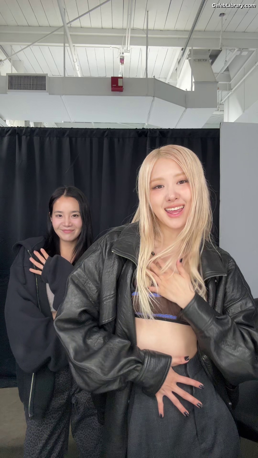 Rosé (BLACKPINK) photo 21 of 4338