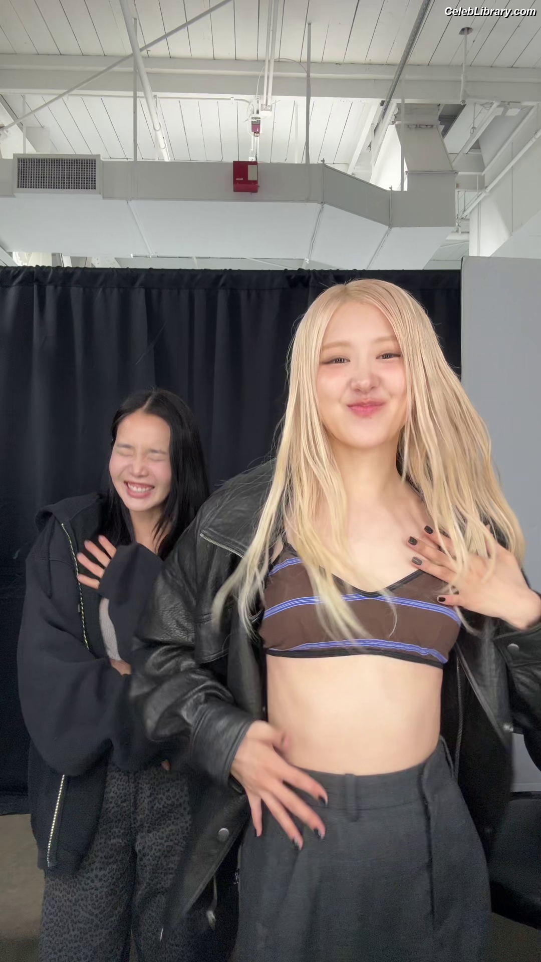 Rosé (BLACKPINK) photo 23 of 4338