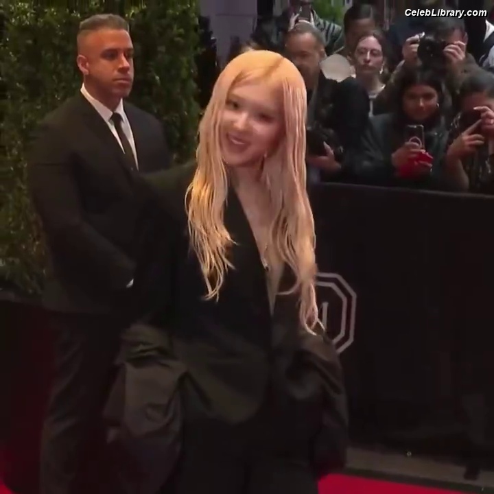 Rosé (BLACKPINK) photo 13 of 4338