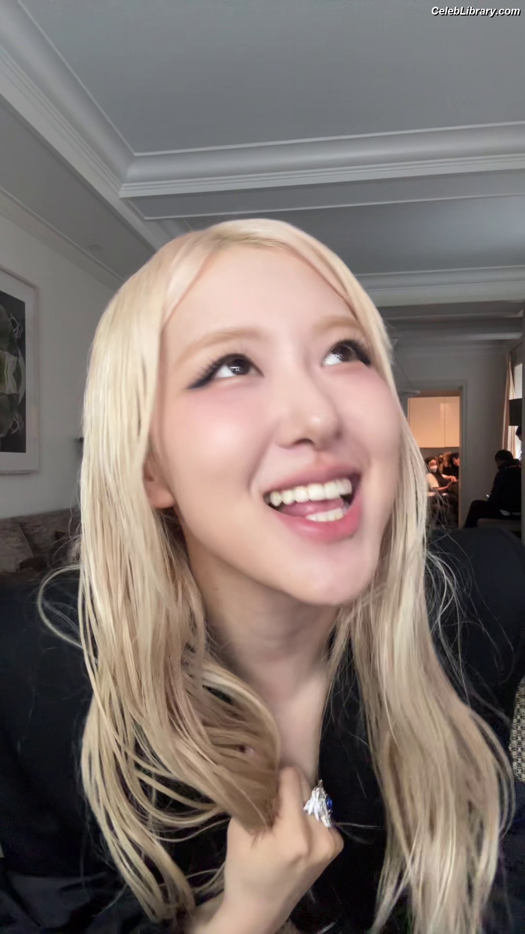 Rosé (BLACKPINK) photo 24 of 4338