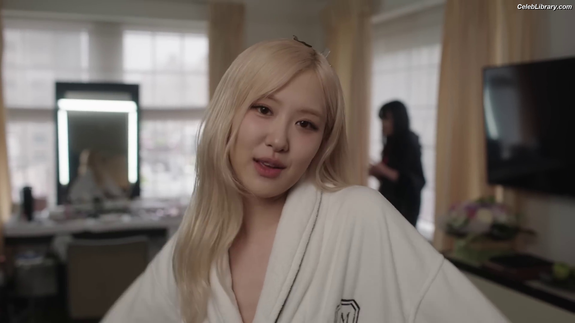 Rosé (BLACKPINK) photo 12 of 4338