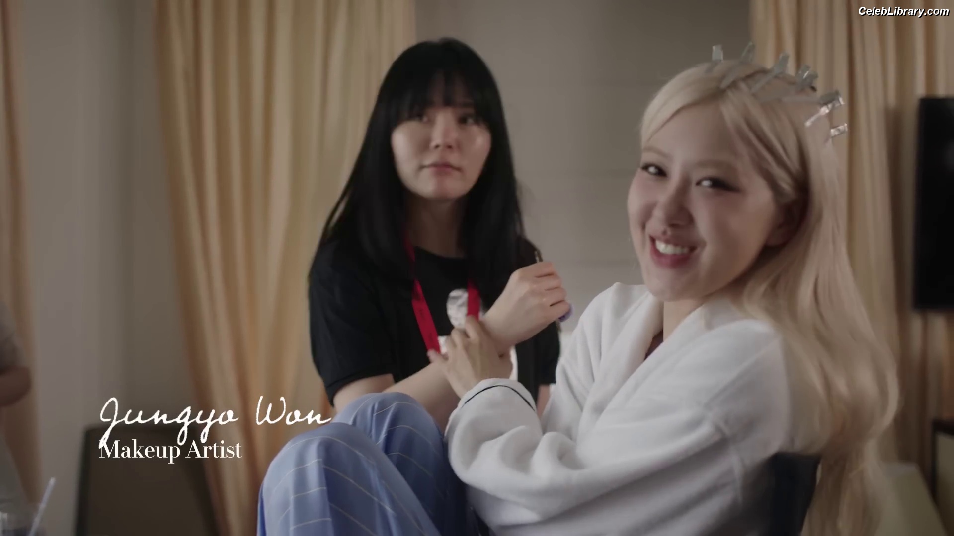 Rosé (BLACKPINK) photo 18 of 4338