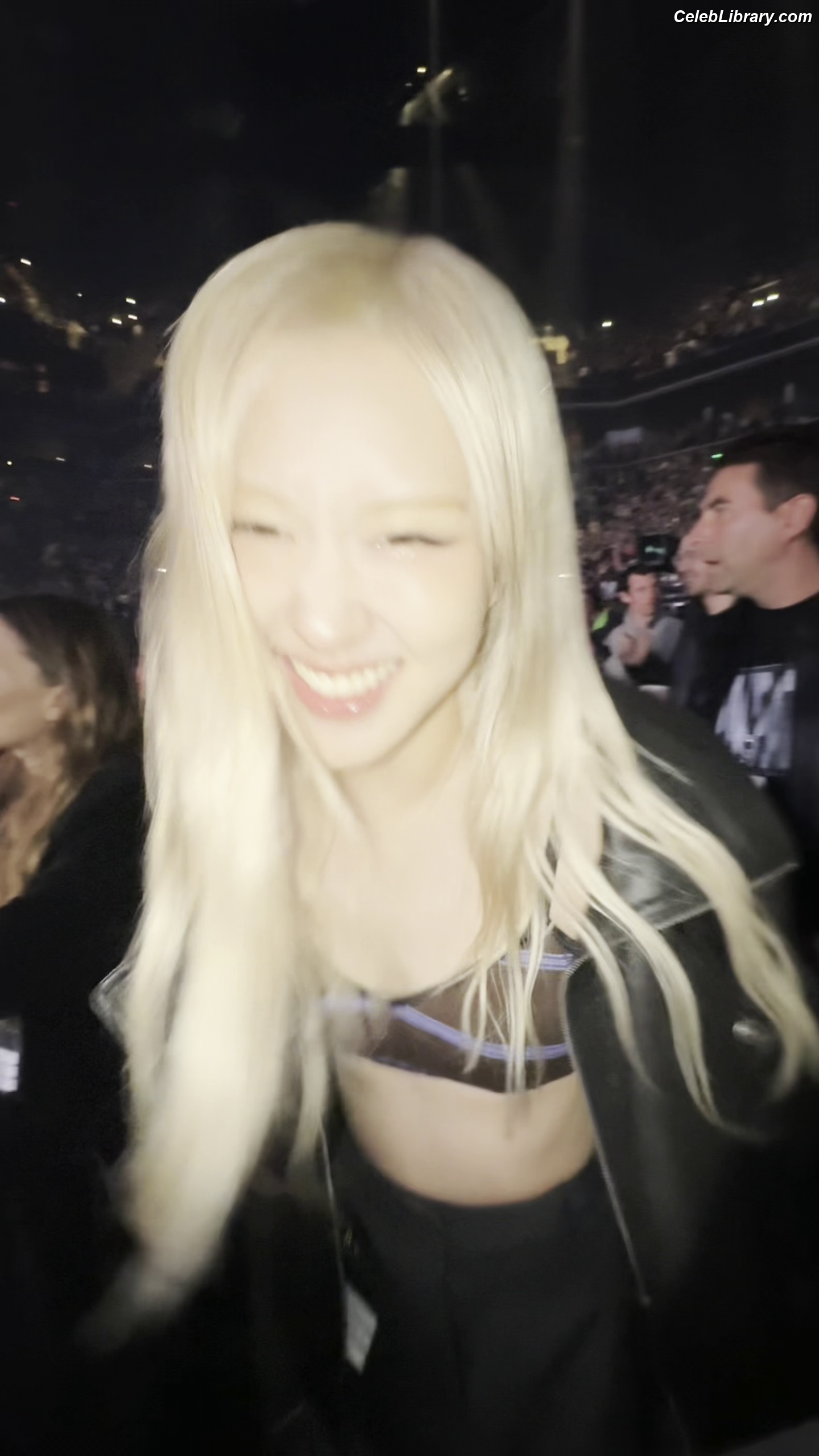 Rosé (BLACKPINK) photo 4 of 4338