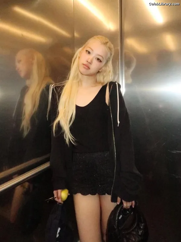 Rosé (BLACKPINK) photo 13 of 4338