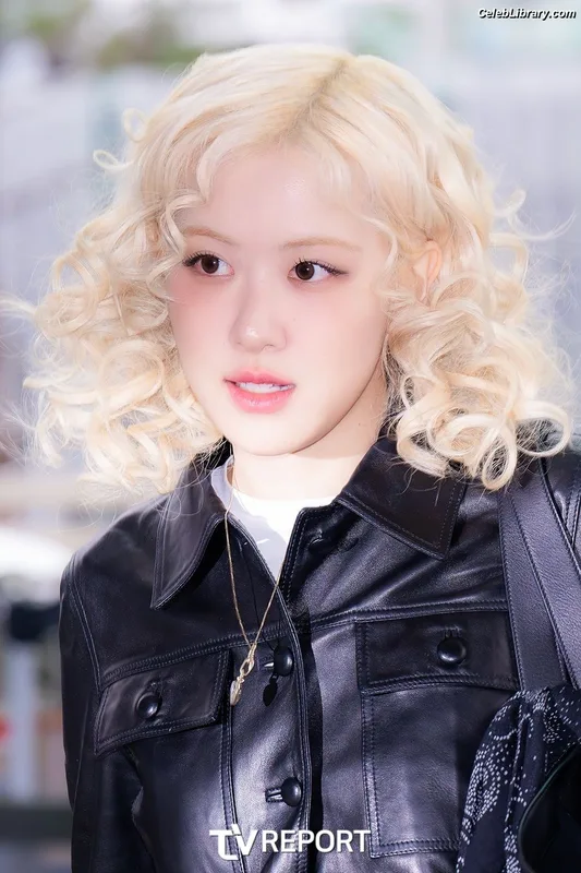 Rosé (BLACKPINK) photo 6 of 4338