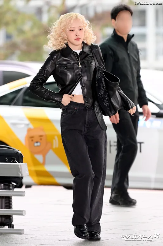 Rosé (BLACKPINK) photo 9 of 4338