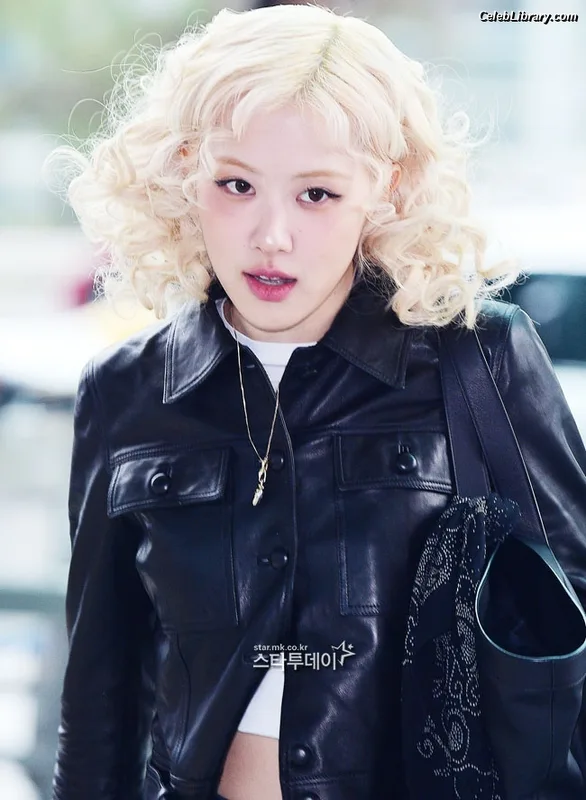 Rosé (BLACKPINK) photo 22 of 4338
