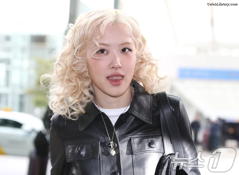 Rosé (BLACKPINK) photo 23 of 4338