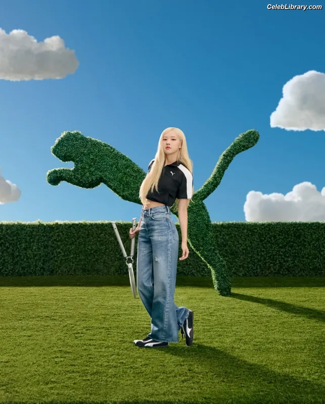 Rosé (BLACKPINK) photo 3 of 4338