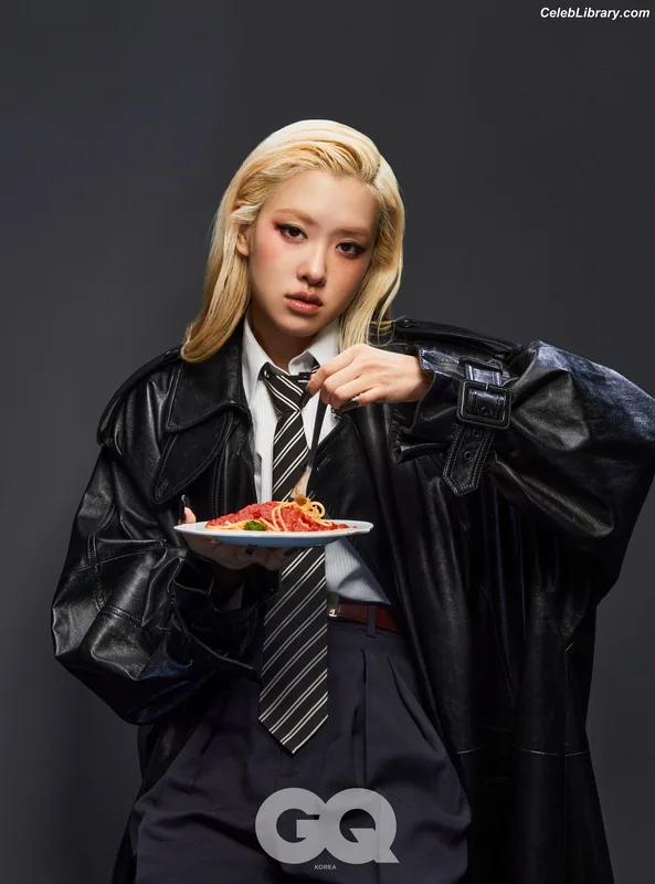 Rosé (BLACKPINK) photo 23 of 4338