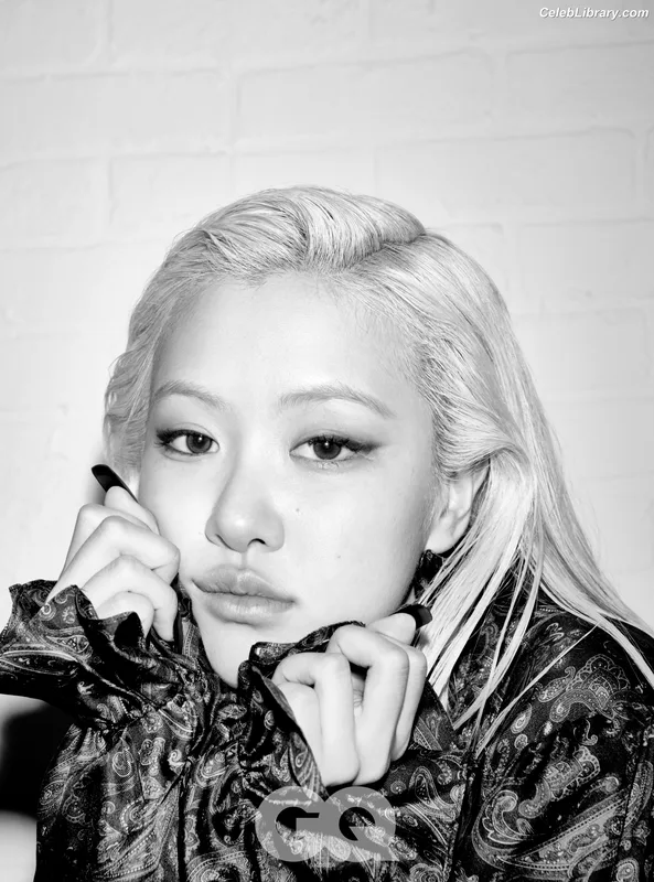 Rosé (BLACKPINK) photo 24 of 4338