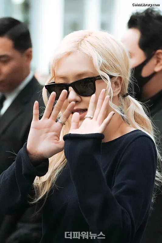 Rosé (BLACKPINK) photo 10 of 4338