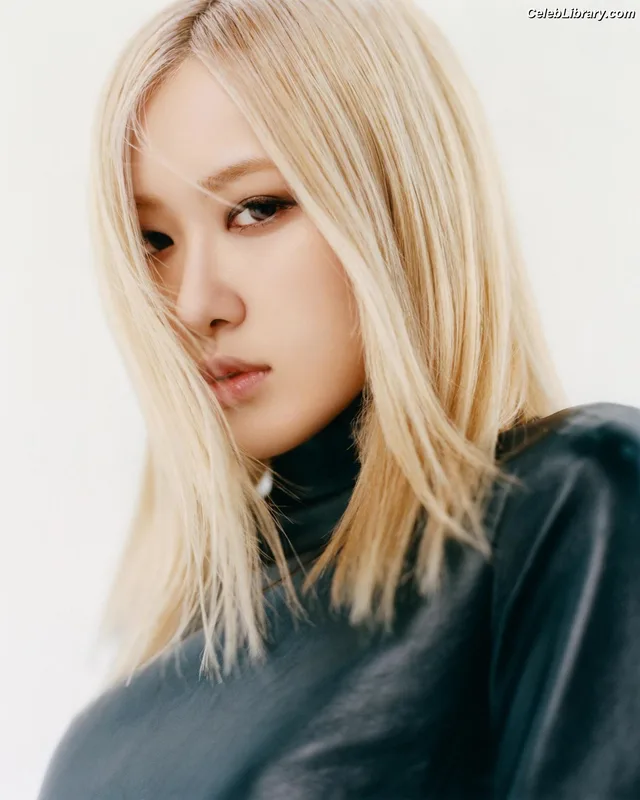 Rosé (BLACKPINK) photo 9 of 4338