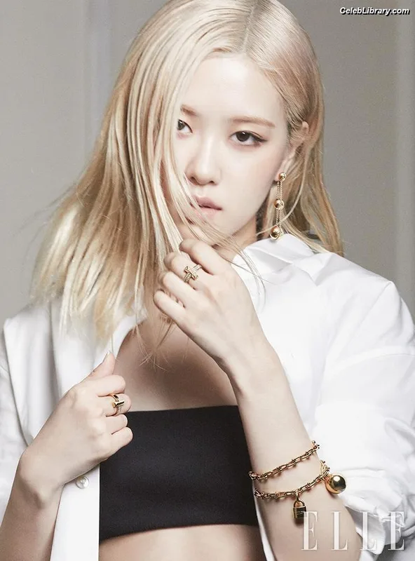 Rosé (BLACKPINK) photo 15 of 4338