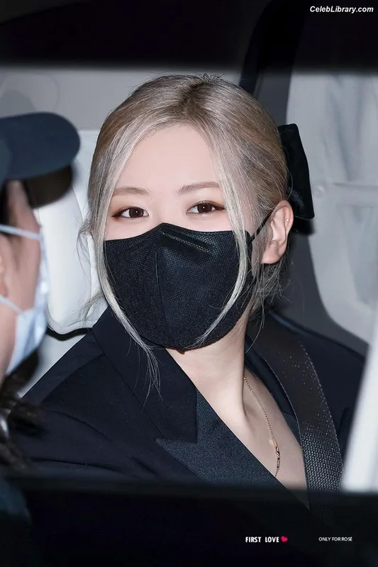 Rosé (BLACKPINK) photo 6 of 4338