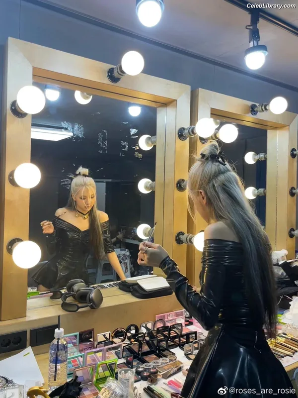 Rosé (BLACKPINK) photo 14 of 4338