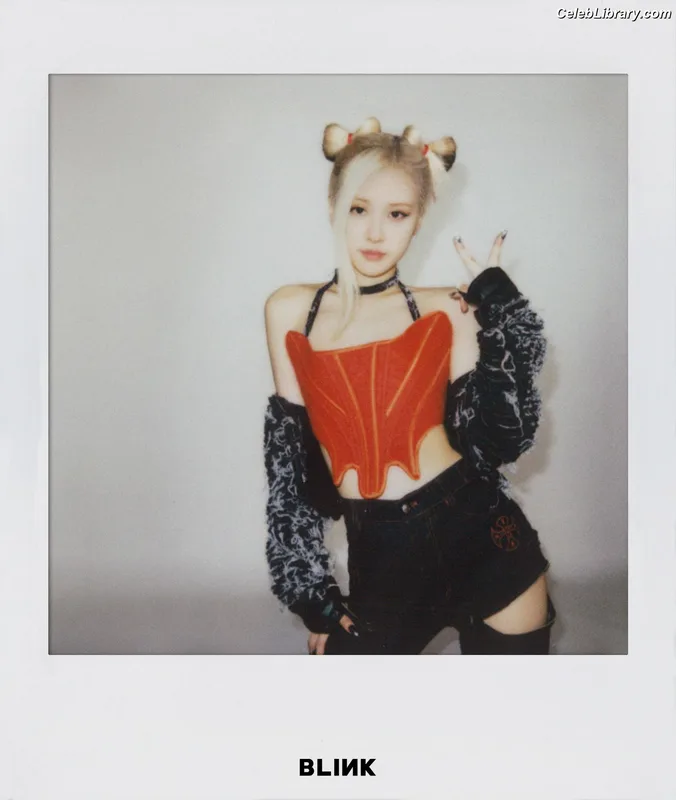 Rosé (BLACKPINK) photo 9 of 4338