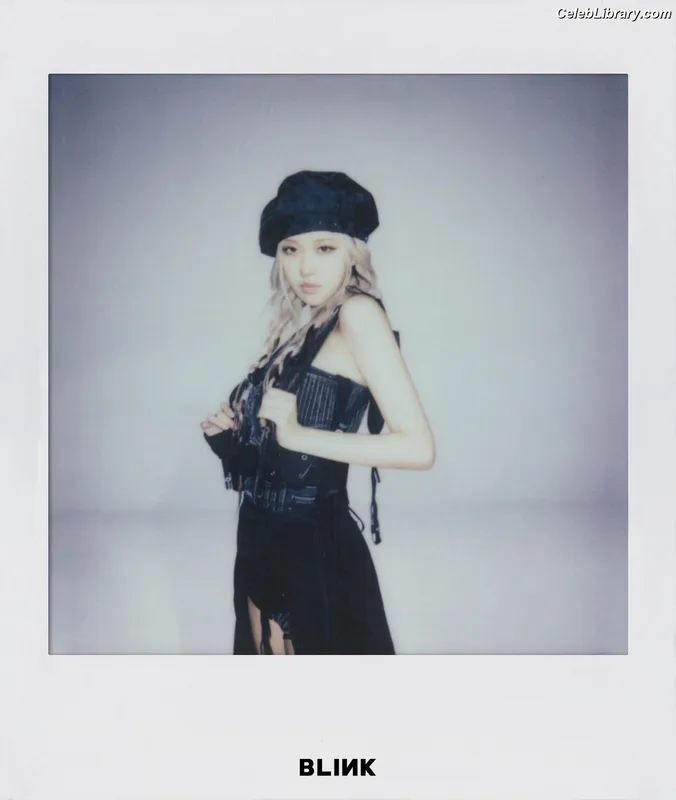 Rosé (BLACKPINK) photo 11 of 4338