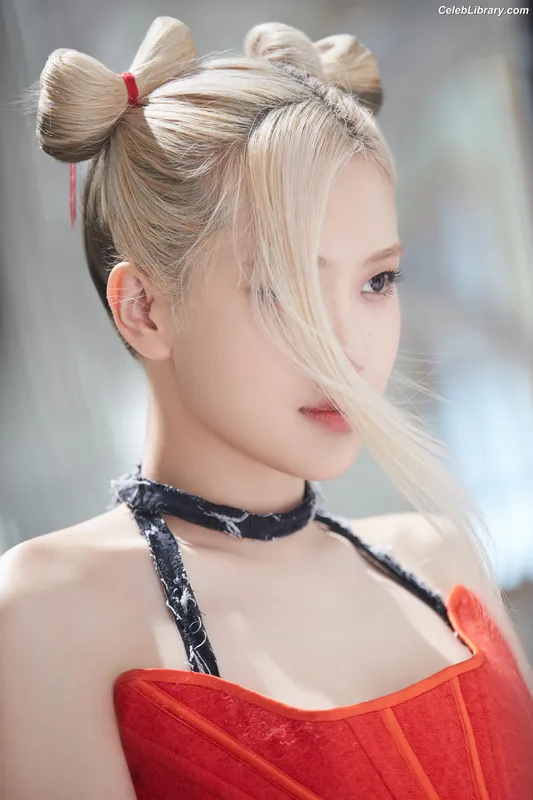 Rosé (BLACKPINK) photo 14 of 4338