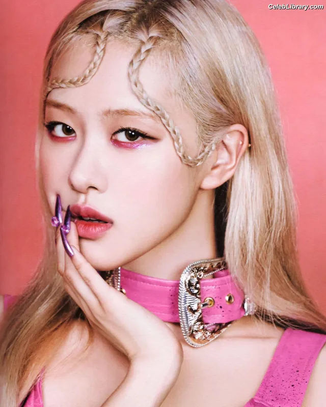 Rosé (BLACKPINK) photo 14 of 4338