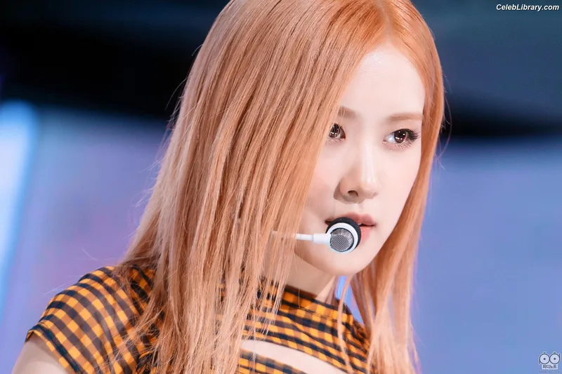 Rosé (BLACKPINK) photo 23 of 4338