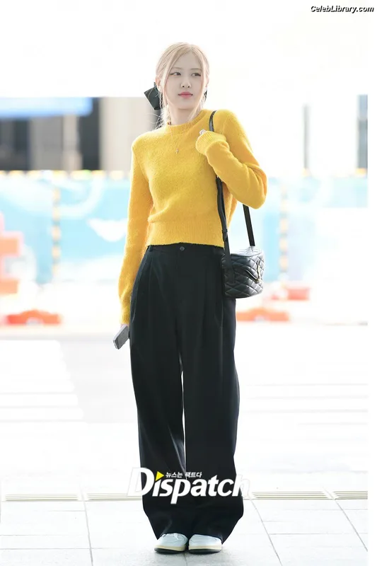 Rosé (BLACKPINK) photo 9 of 4338