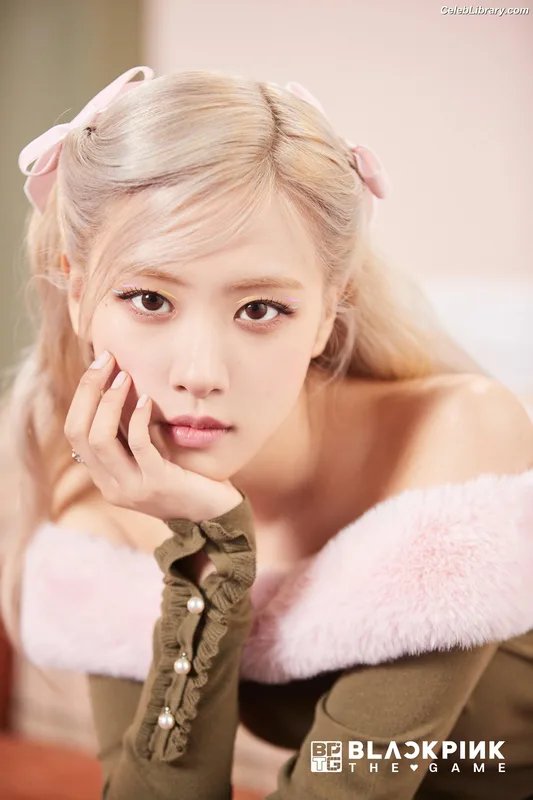 Rosé (BLACKPINK) photo 17 of 4338