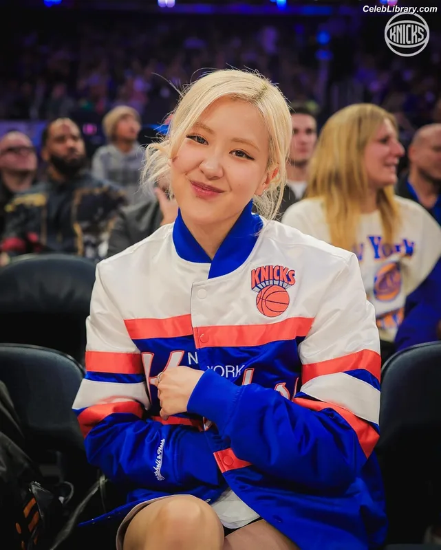 Rosé (BLACKPINK) photo 9 of 4338
