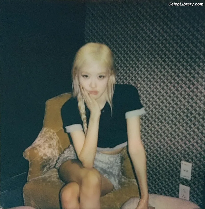 Rosé (BLACKPINK) photo 11 of 4338