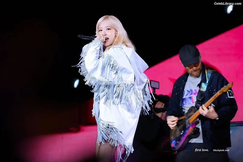 Rosé (BLACKPINK) photo 18 of 4338