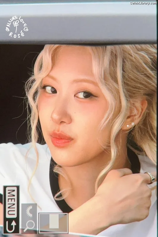 Rosé (BLACKPINK) photo 15 of 4338