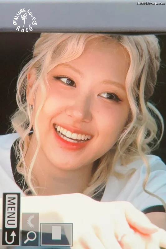 Rosé (BLACKPINK) photo 14 of 4338