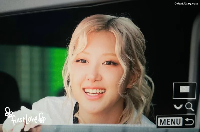 Rosé (BLACKPINK) photo 20 of 4338
