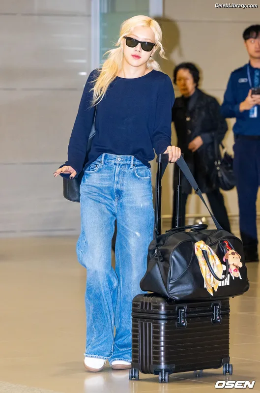 Rosé (BLACKPINK) photo 9 of 4338