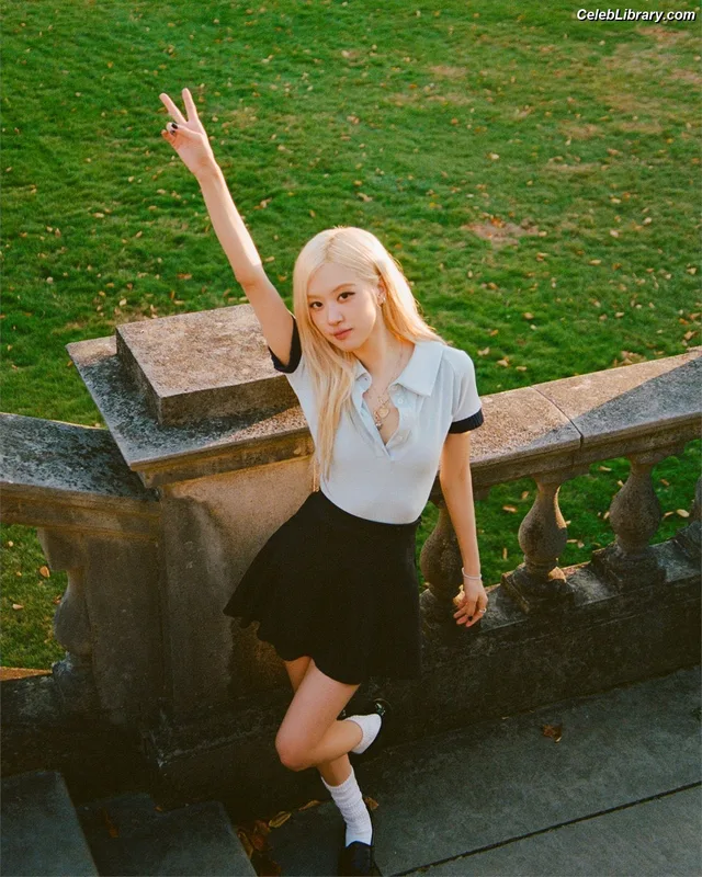 Rosé (BLACKPINK) photo 14 of 4338