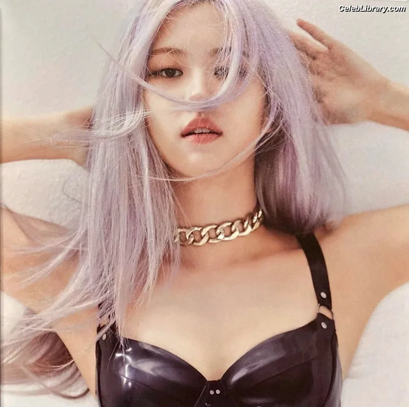 Rosé (BLACKPINK) photo 13 of 4338