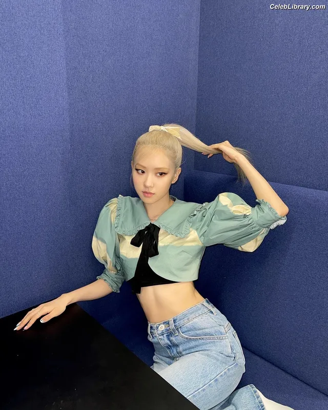 Rosé (BLACKPINK) photo 15 of 4338