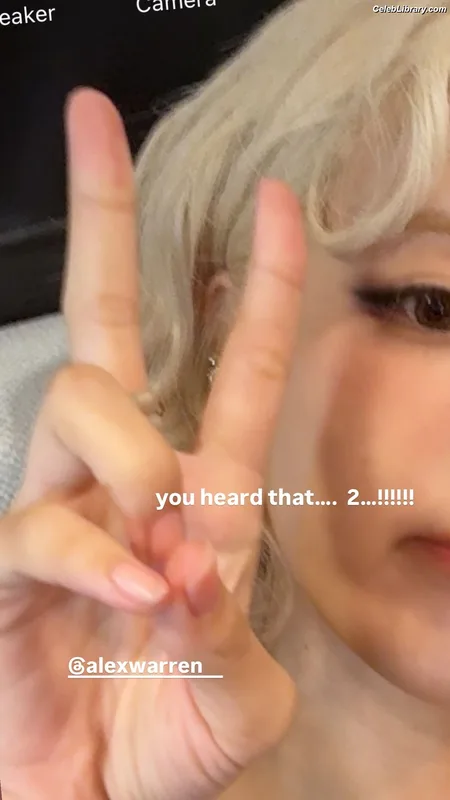 Rosé (BLACKPINK) photo 19 of 4338