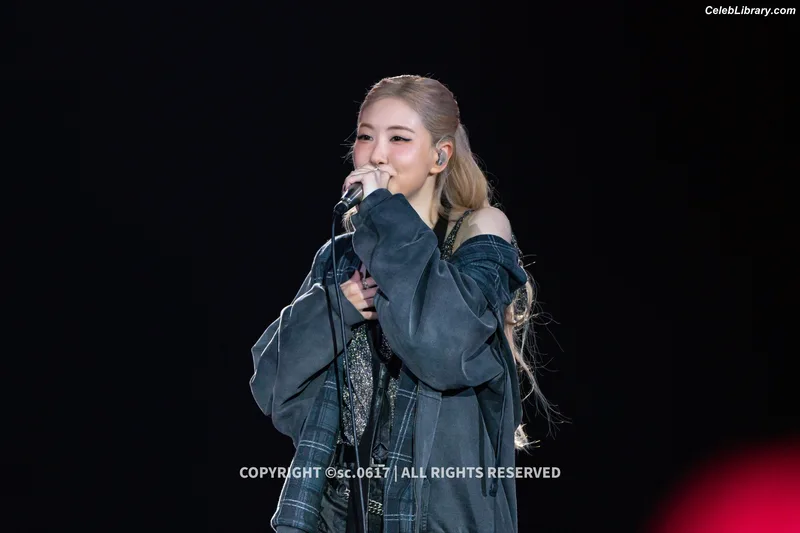 Rosé (BLACKPINK) photo 22 of 4338